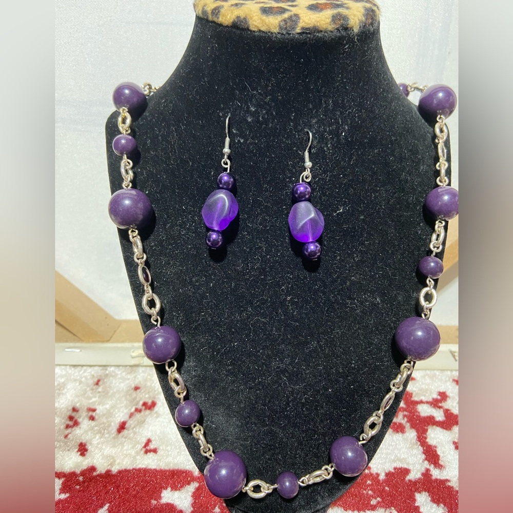 Banana Rep Silver Tone Purple Bead & Rhinestone Necklace & Unbranded Earrings.